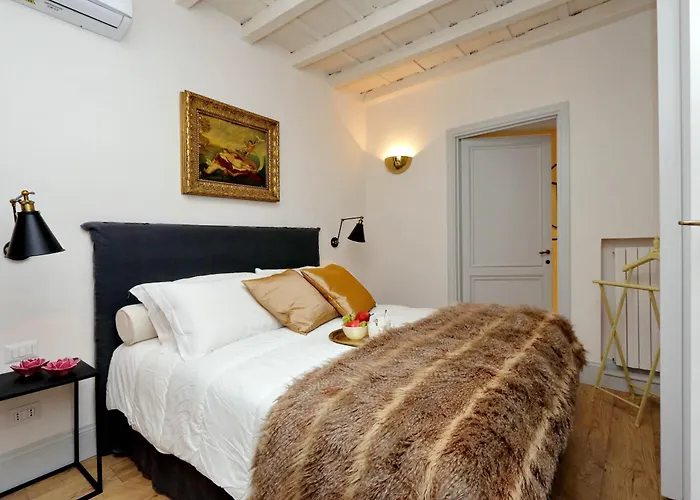 Apartament Luxury Charme Between Pantheon And Spanish Steps *