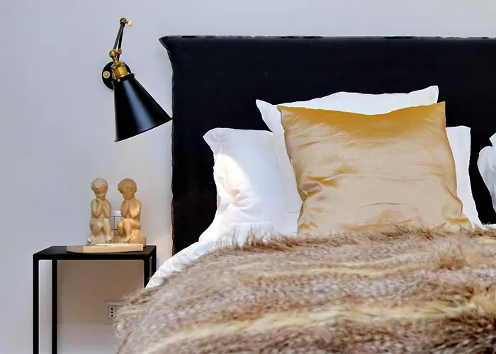 Luxury Charme Between Pantheon And Spanish Steps Apartament