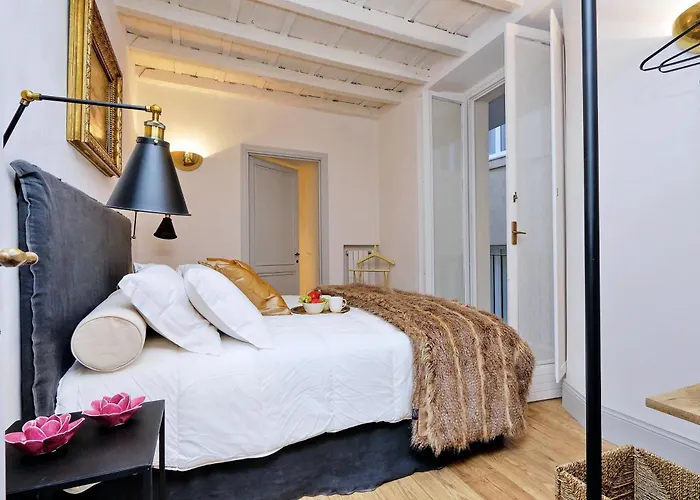 Apartament Luxury Charme Between Pantheon And Spanish Steps *