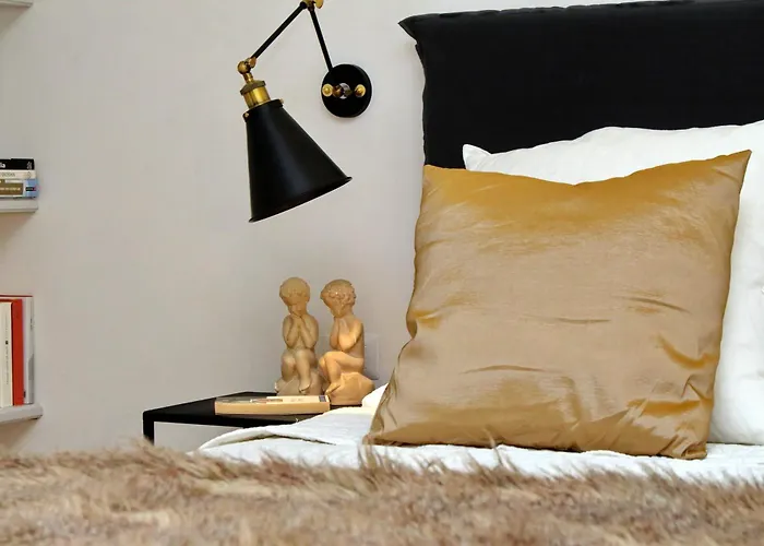 Luxury Charme Between Pantheon And Spanish Steps Apartament